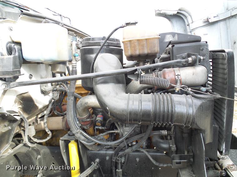 image for item DB2064 2002 Chevrolet C6500 utility truck