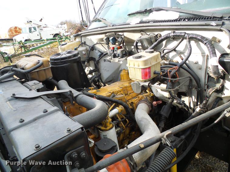 image for item DB2064 2002 Chevrolet C6500 utility truck