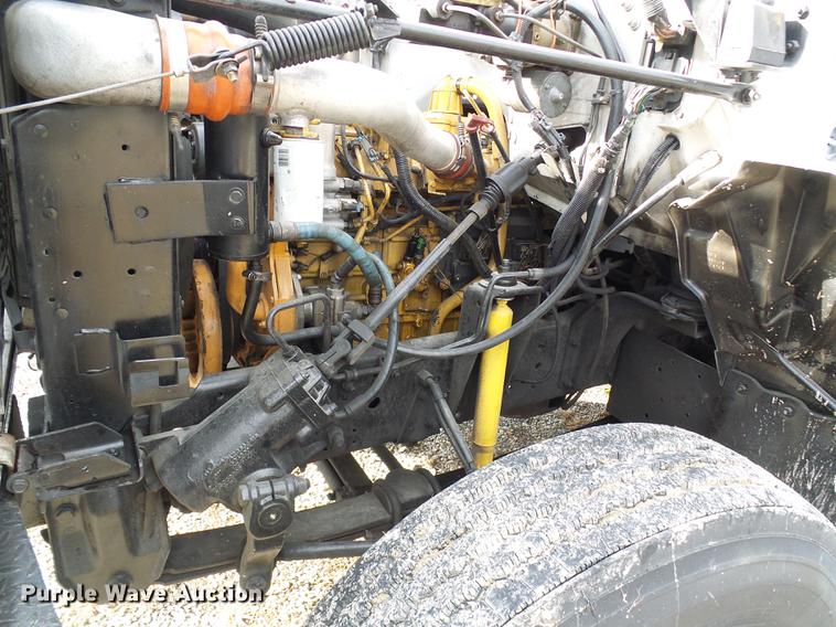 image for item DB2064 2002 Chevrolet C6500 utility truck