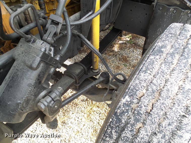 image for item DB2064 2002 Chevrolet C6500 utility truck