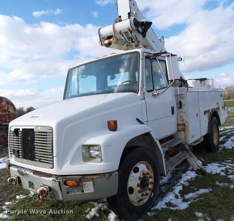 image for item DB2065 2000 Freightliner FL70 bucket truck