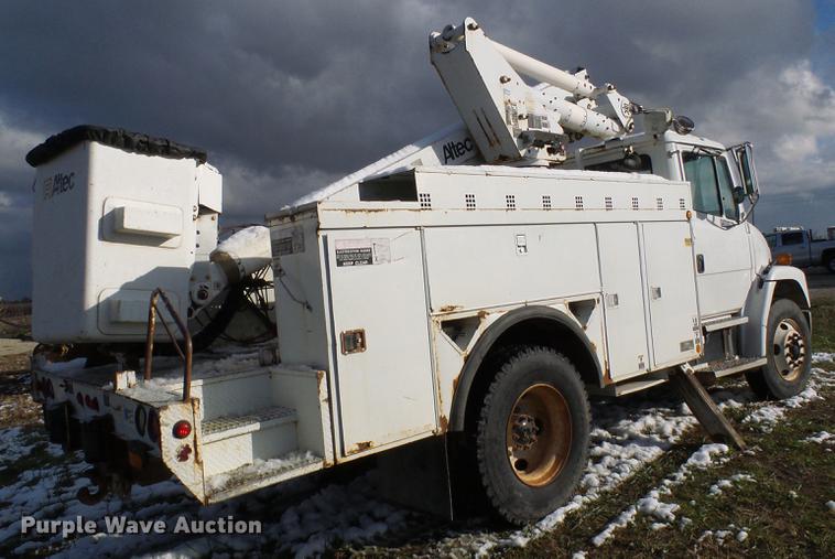 image for item DB2065 2000 Freightliner FL70 bucket truck
