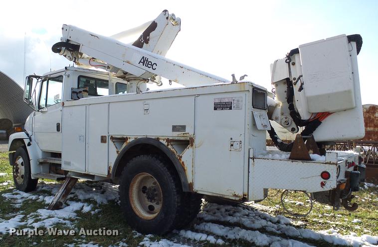 image for item DB2065 2000 Freightliner FL70 bucket truck