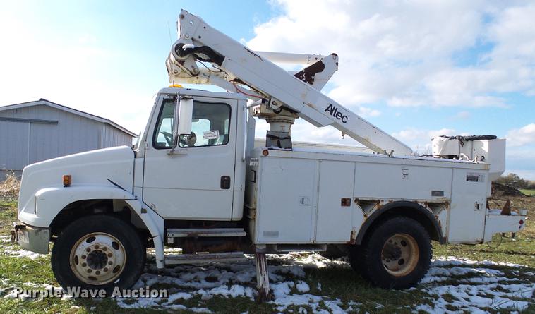 image for item DB2065 2000 Freightliner FL70 bucket truck