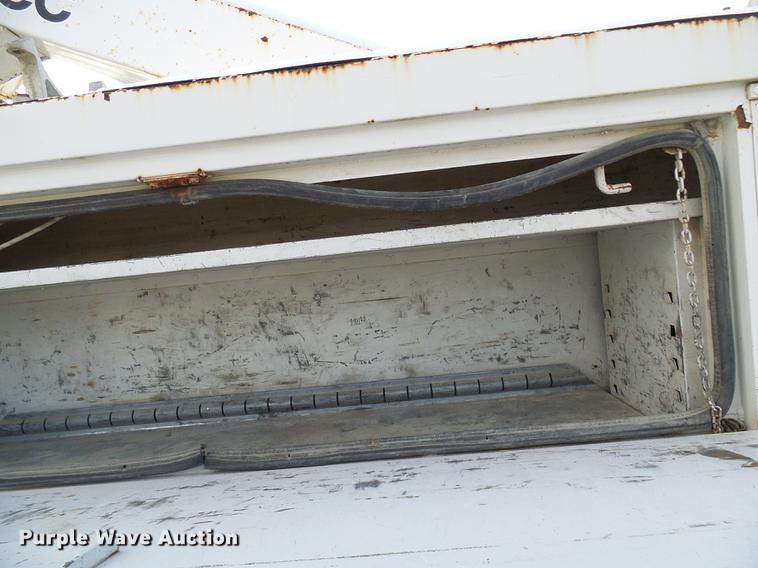 image for item DB2065 2000 Freightliner FL70 bucket truck