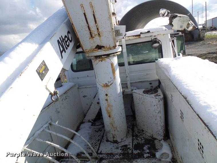 image for item DB2065 2000 Freightliner FL70 bucket truck