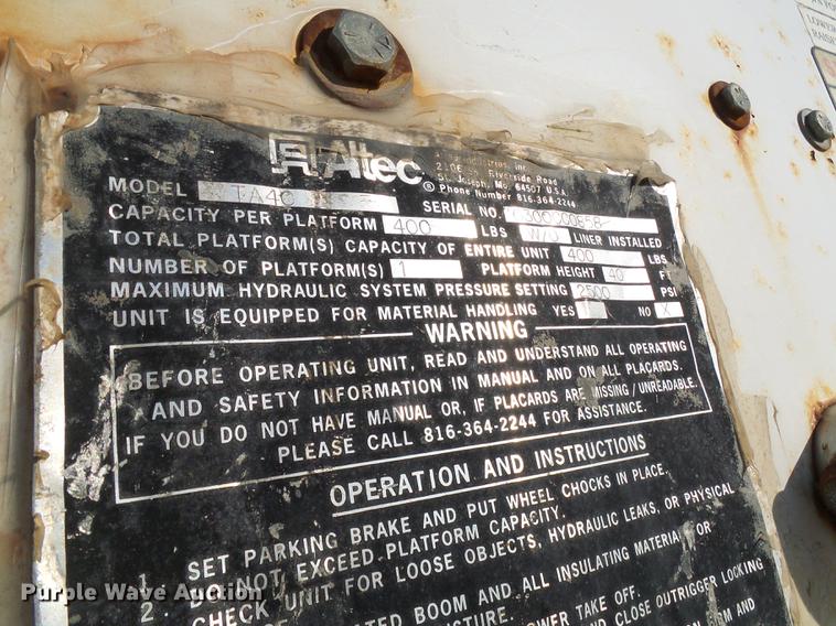 image for item DB2065 2000 Freightliner FL70 bucket truck