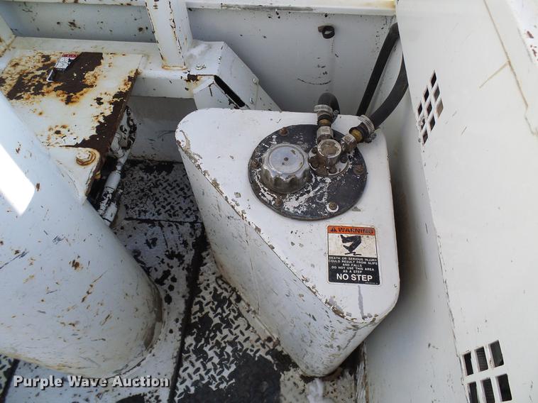 image for item DB2065 2000 Freightliner FL70 bucket truck