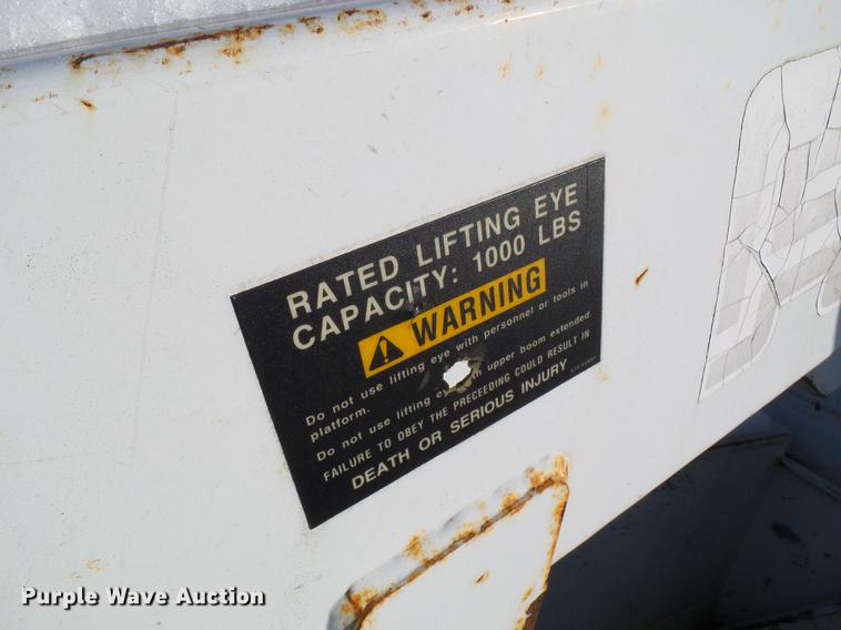 image for item DB2065 2000 Freightliner FL70 bucket truck