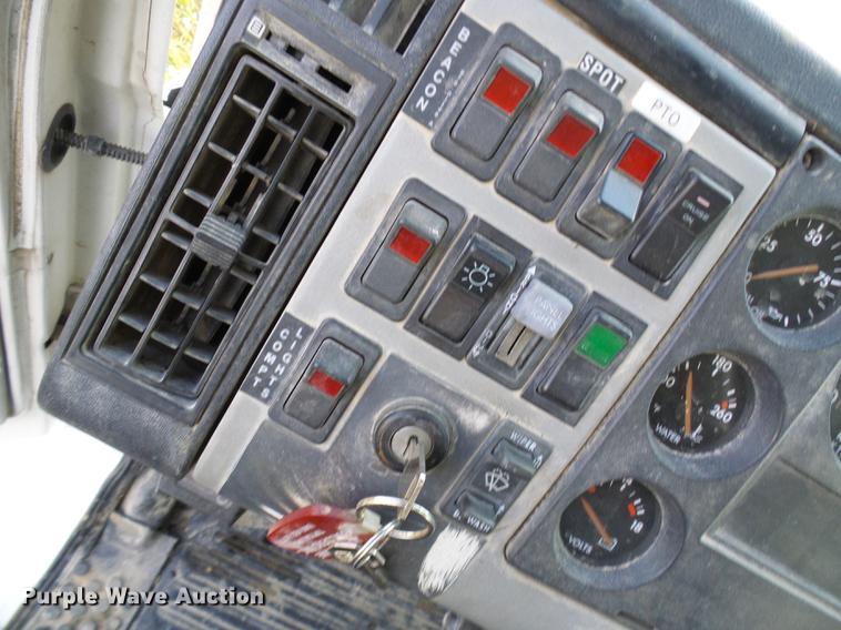 image for item DB2065 2000 Freightliner FL70 bucket truck