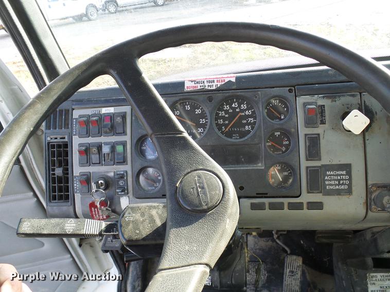 image for item DB2065 2000 Freightliner FL70 bucket truck