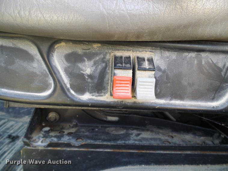 image for item DB2065 2000 Freightliner FL70 bucket truck