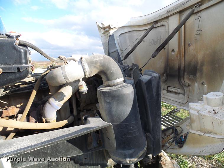 image for item DB2065 2000 Freightliner FL70 bucket truck