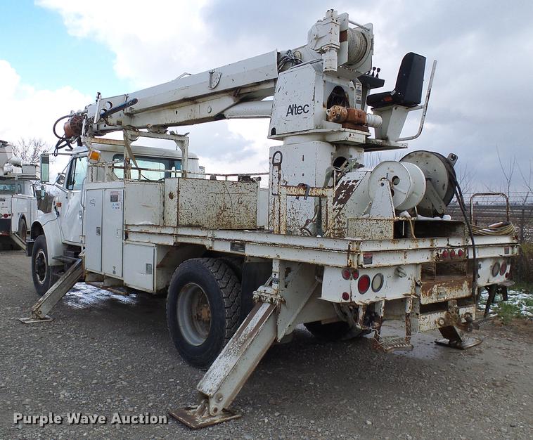 image for item DB2066 1997 International 4700 digger derrick truck