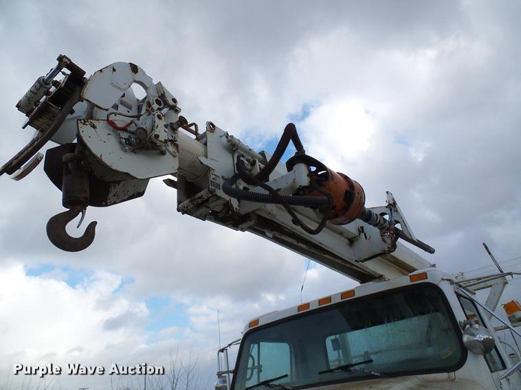 image for item DB2066 1997 International 4700 digger derrick truck
