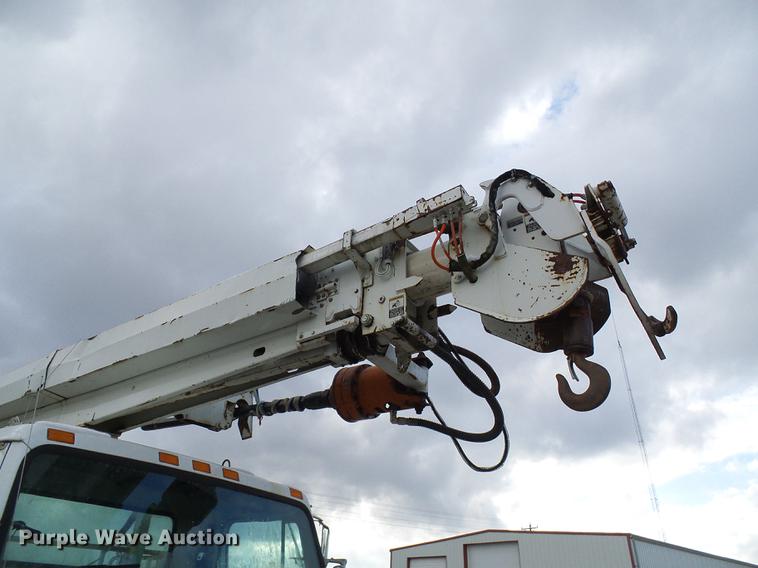 image for item DB2066 1997 International 4700 digger derrick truck