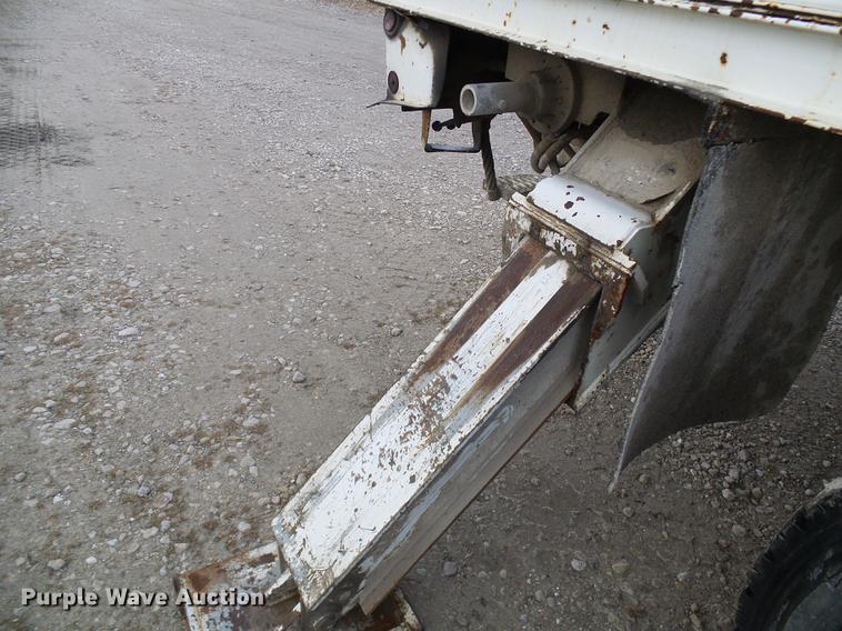 image for item DB2066 1997 International 4700 digger derrick truck