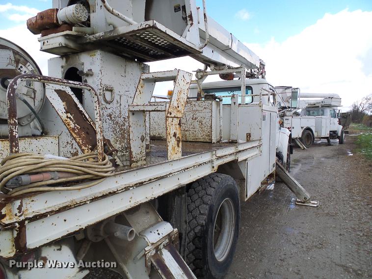 image for item DB2066 1997 International 4700 digger derrick truck