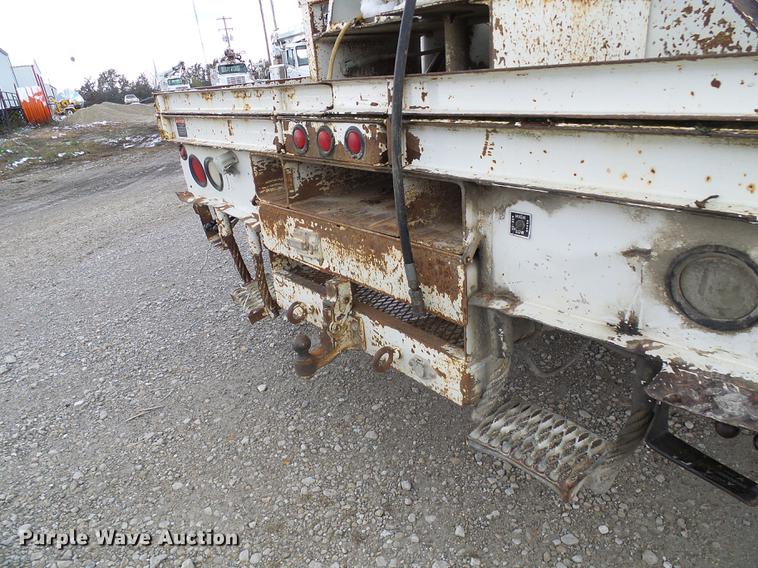 image for item DB2066 1997 International 4700 digger derrick truck