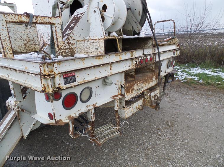 image for item DB2066 1997 International 4700 digger derrick truck