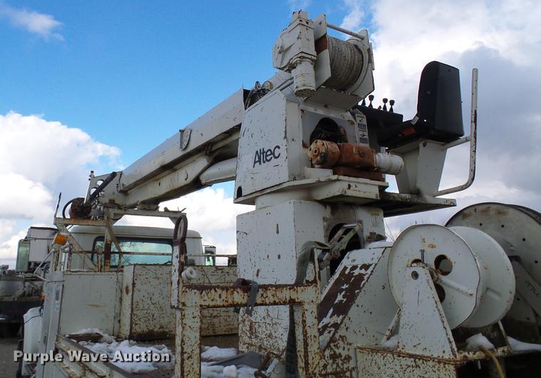 image for item DB2066 1997 International 4700 digger derrick truck