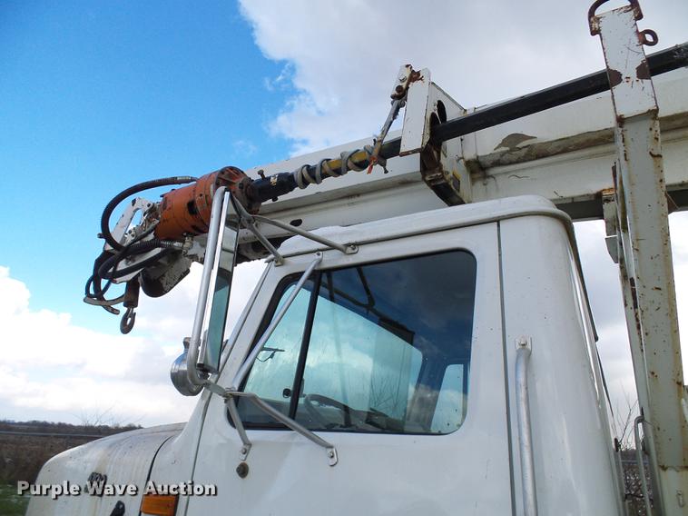 image for item DB2066 1997 International 4700 digger derrick truck