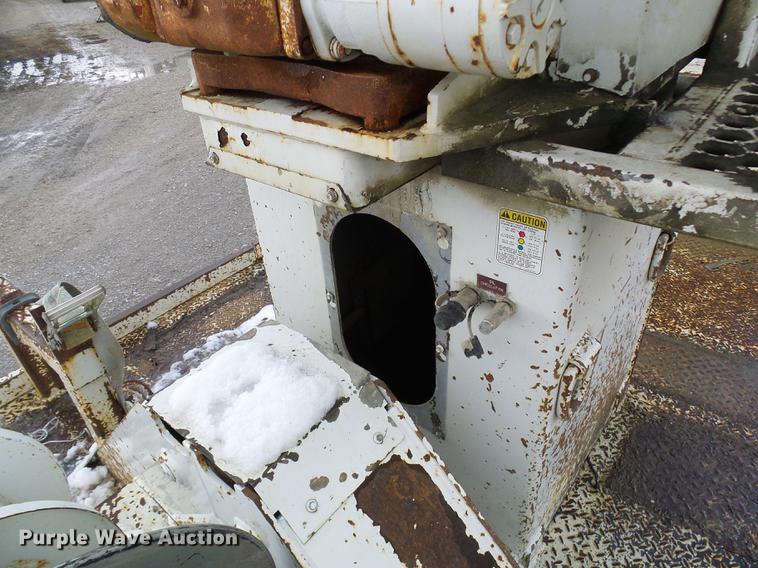 image for item DB2066 1997 International 4700 digger derrick truck