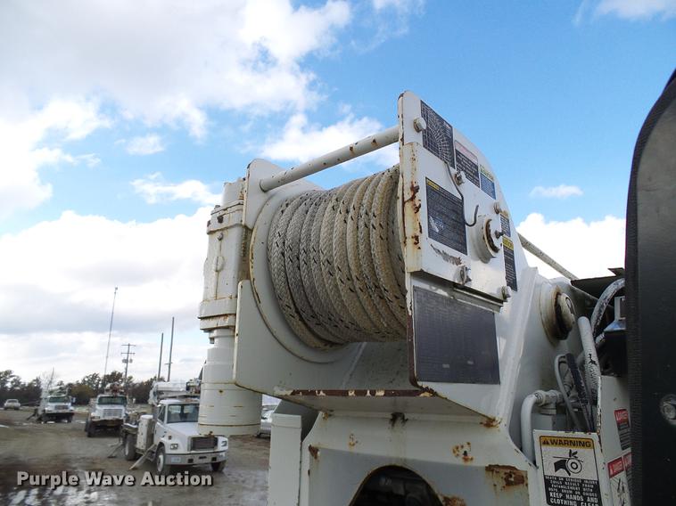 image for item DB2066 1997 International 4700 digger derrick truck