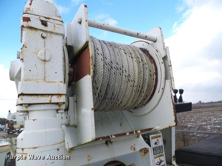 image for item DB2066 1997 International 4700 digger derrick truck