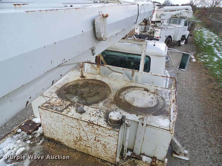 image for item DB2066 1997 International 4700 digger derrick truck