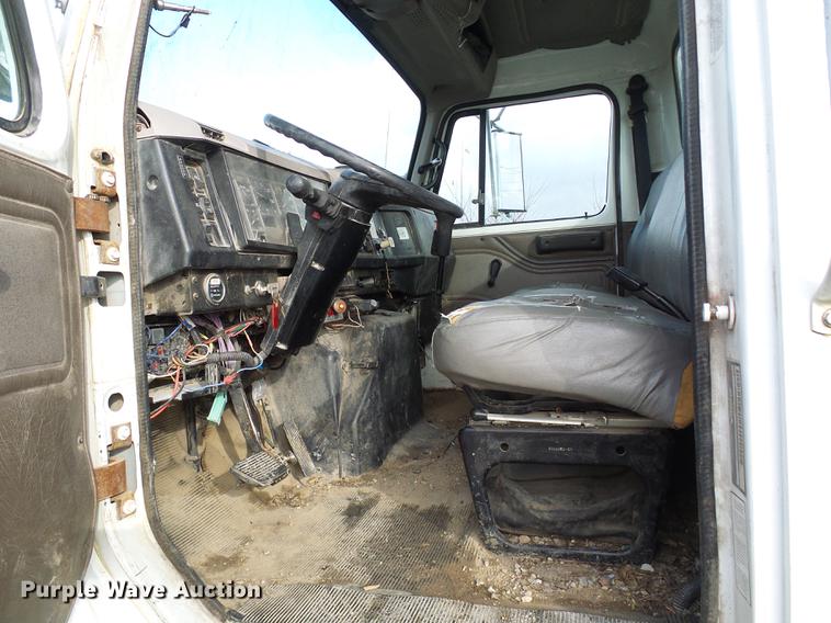 image for item DB2066 1997 International 4700 digger derrick truck