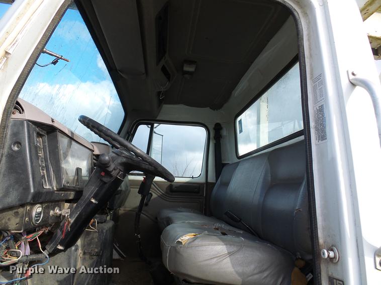 image for item DB2066 1997 International 4700 digger derrick truck