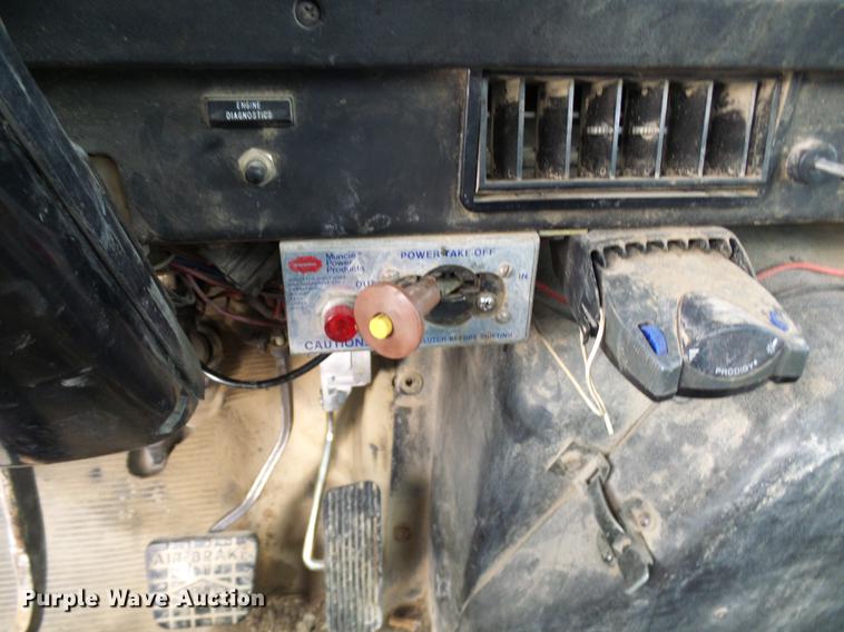 image for item DB2066 1997 International 4700 digger derrick truck