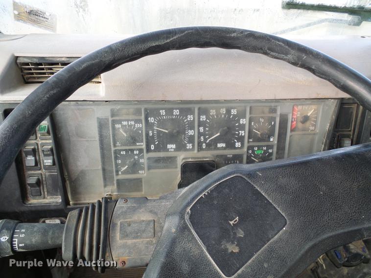 image for item DB2066 1997 International 4700 digger derrick truck