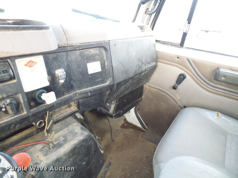 image for item DB2066 1997 International 4700 digger derrick truck