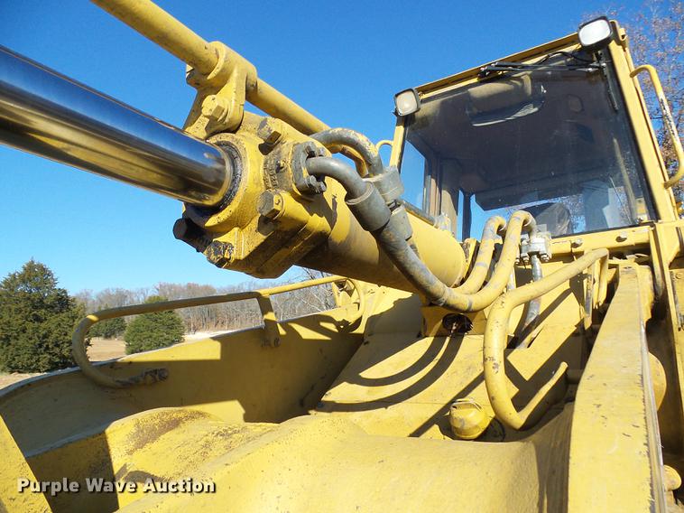 image for item DB2081 1998 Caterpillar 963B track loader