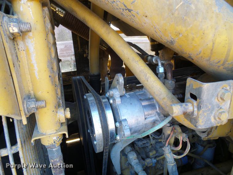 image for item DB2081 1998 Caterpillar 963B track loader