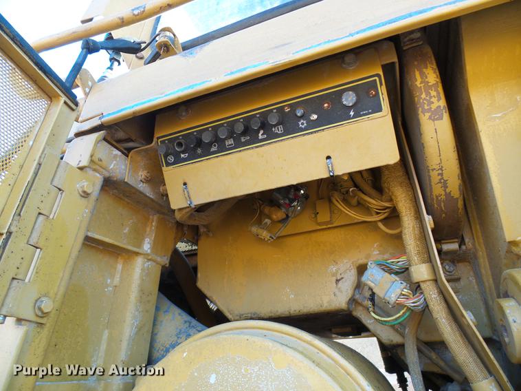 image for item DB2081 1998 Caterpillar 963B track loader