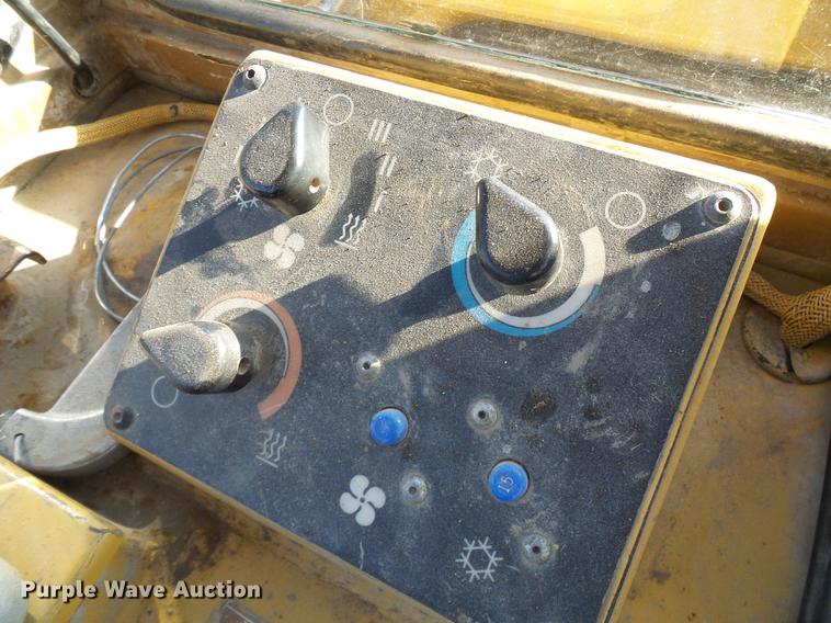 image for item DB2081 1998 Caterpillar 963B track loader