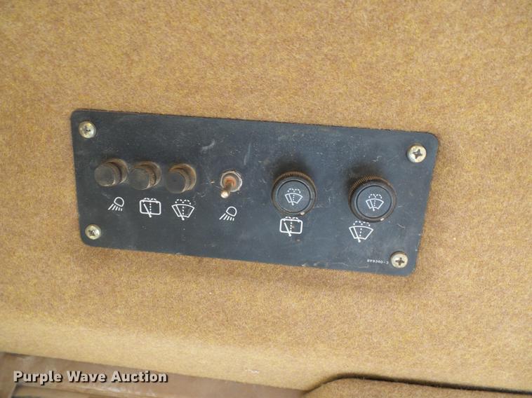 image for item DB2081 1998 Caterpillar 963B track loader