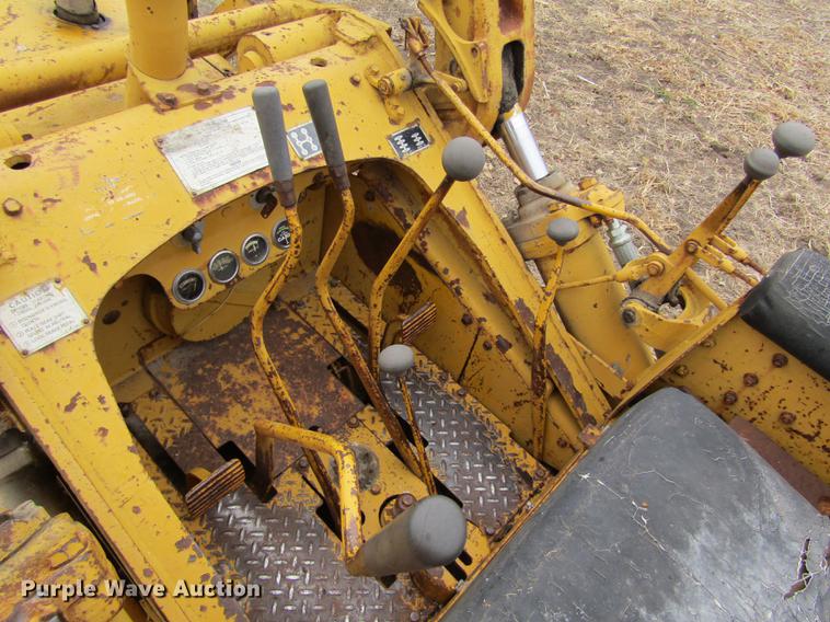 image for item DB4906 1963 Caterpillar 933F track loader