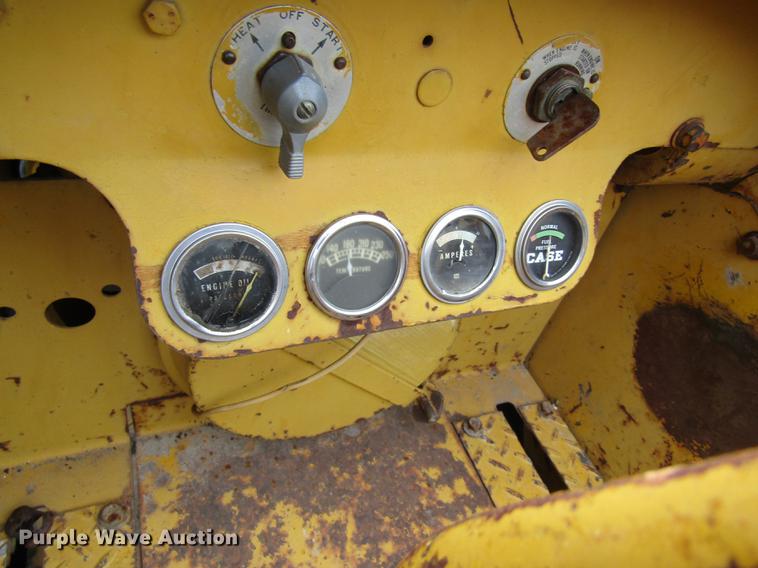 image for item DB4906 1963 Caterpillar 933F track loader