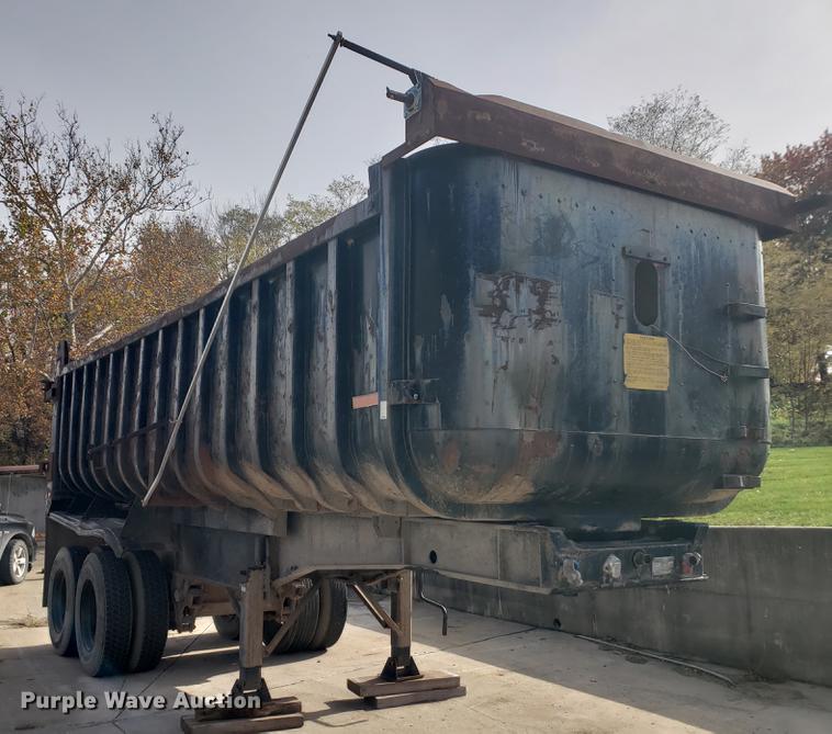 image for item DB9422 1986 Fruehauf end dump trailer