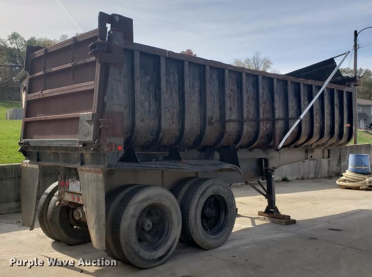 image for item DB9422 1986 Fruehauf end dump trailer