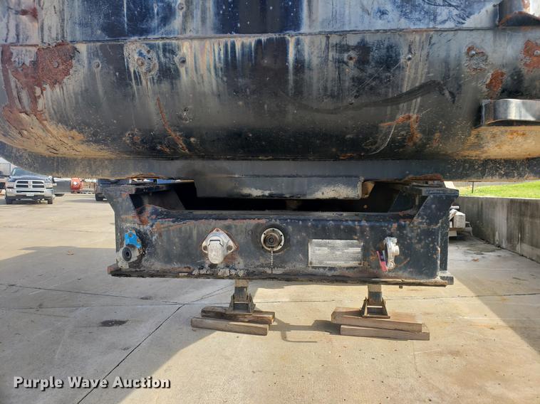 image for item DB9422 1986 Fruehauf end dump trailer