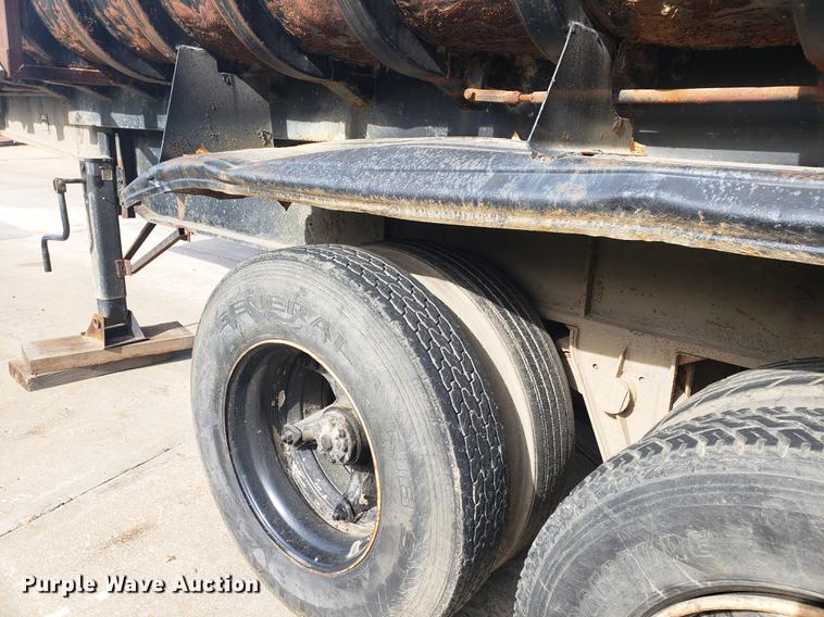 image for item DB9422 1986 Fruehauf end dump trailer