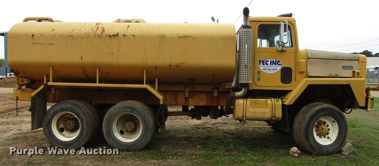 image for item DC0047 1979 International Paystar F5070 tank truck