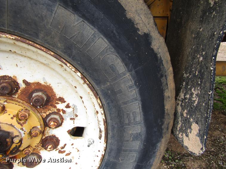 image for item DC0047 1979 International Paystar F5070 tank truck