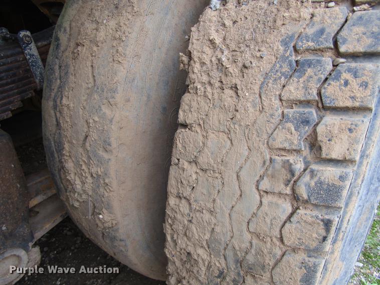 image for item DC0047 1979 International Paystar F5070 tank truck