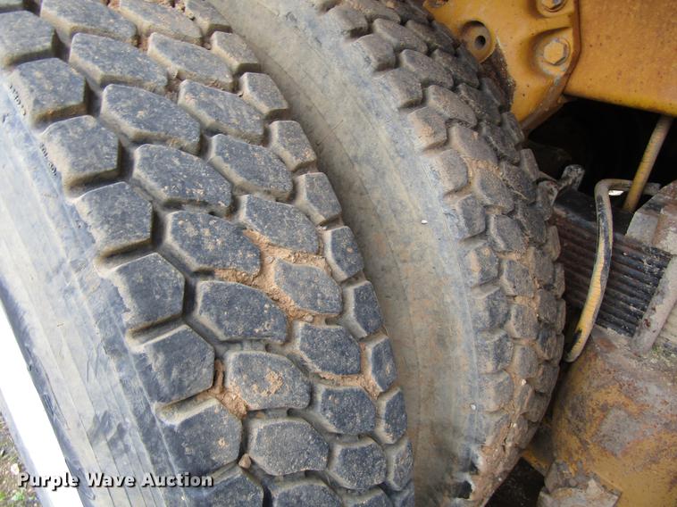 image for item DC0047 1979 International Paystar F5070 tank truck